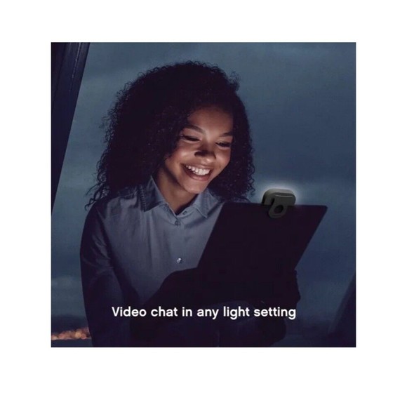 ON AIR Mini Mobile Selfie Light - Compact LED Halo Light with Full RGB 18 Color - Picture 4 of 11